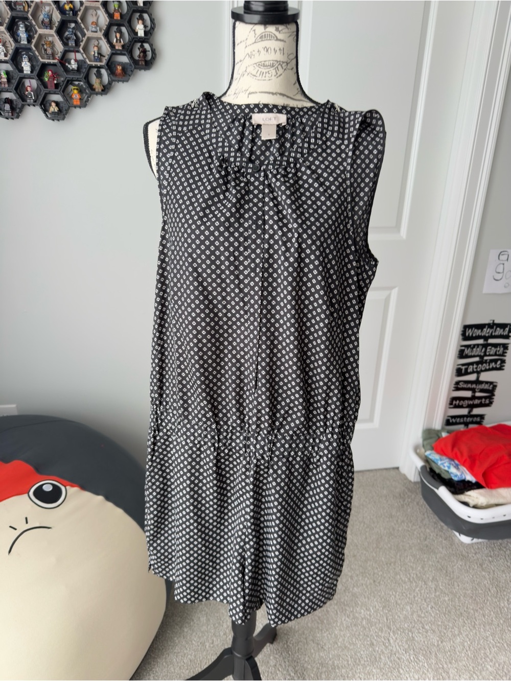 Ann Taylor Loft Sleeveless Black & White Geometric Romper